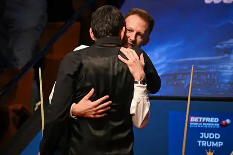 Billiards match moment 3